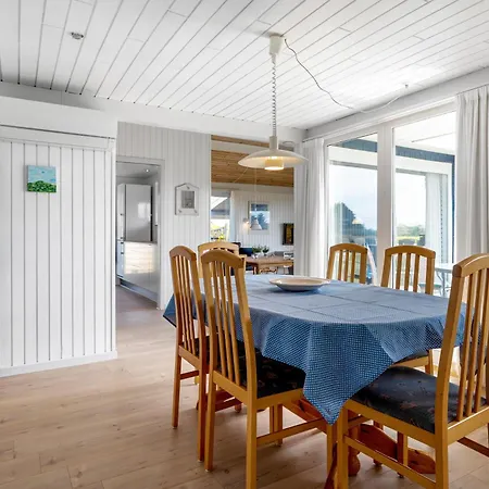 Well-maintained With Panoramic Views Of Begtrup Bay Сasa de vacaciones
