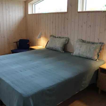 Semesterbostad Well-maintained With Panoramic Views Of Begtrup Bay Knebel