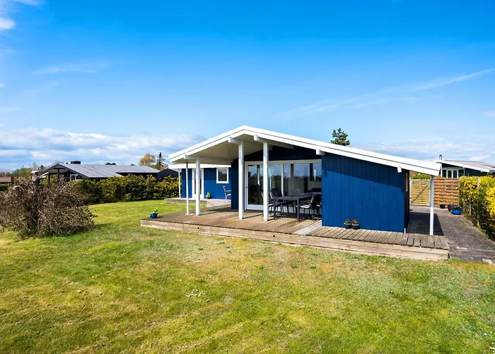 Well-maintained With Panoramic Views Of Begtrup Bay * Knebel