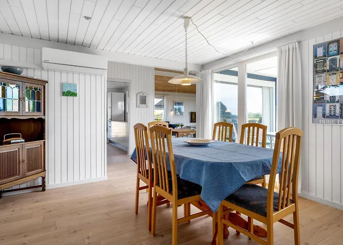 Well-maintained With Panoramic Views Of Begtrup Bay Сasa de vacaciones