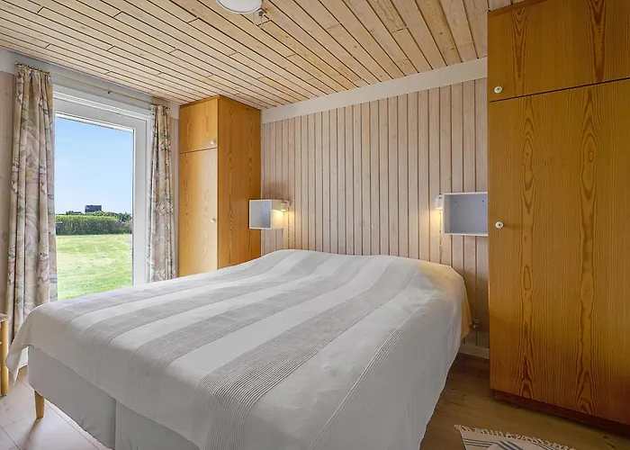 Сasa de vacaciones Well-maintained With Panoramic Views Of Begtrup Bay